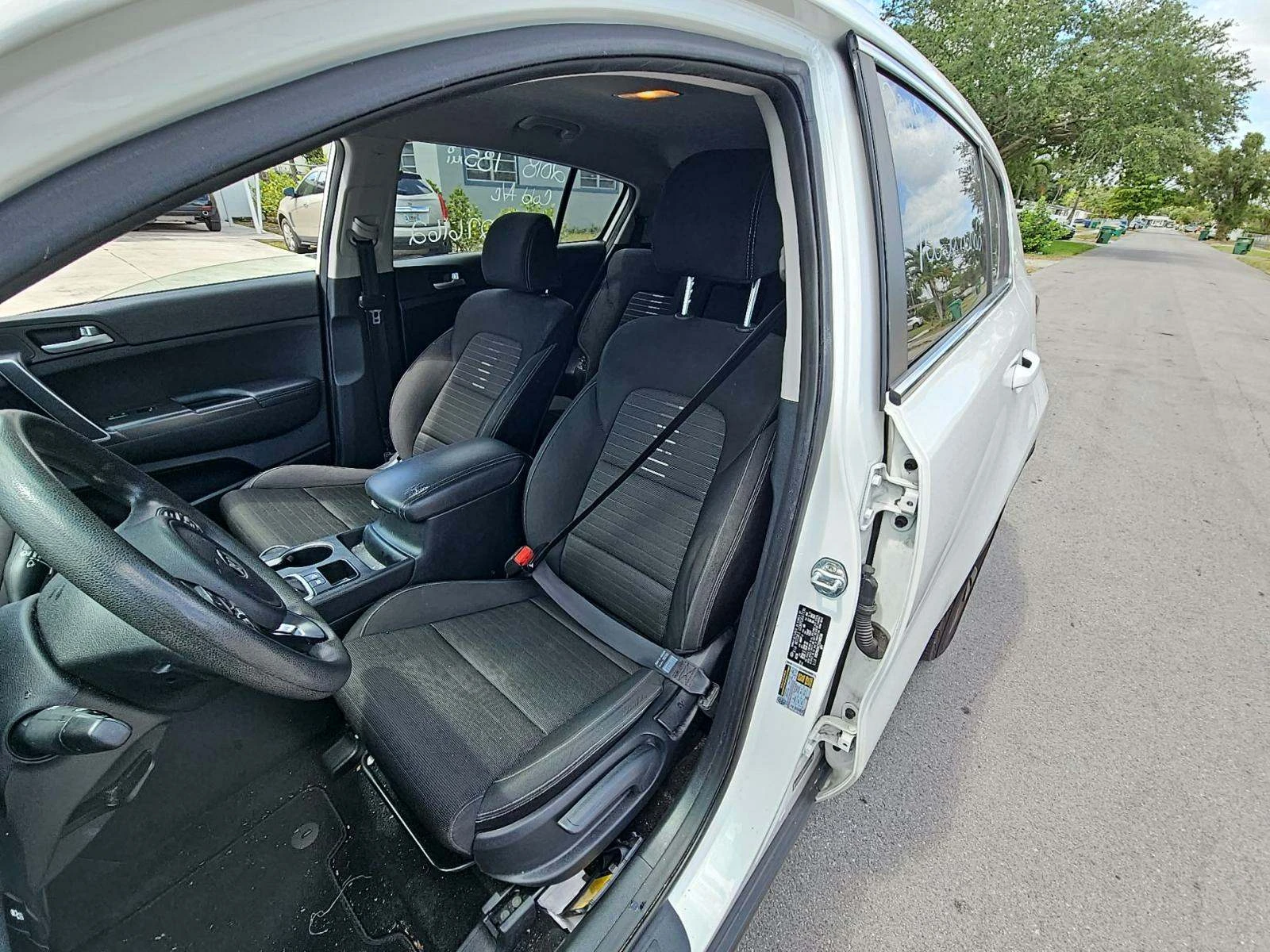 Kia Sportage  LX - изображение 7
