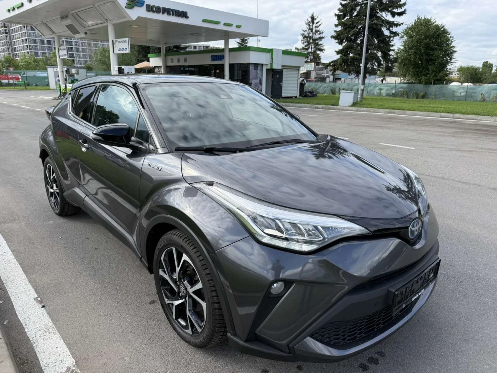 Toyota C-HR HYBRID BI Tone 2.0 184�.� ��� | Mobile.bg � ����������� 2