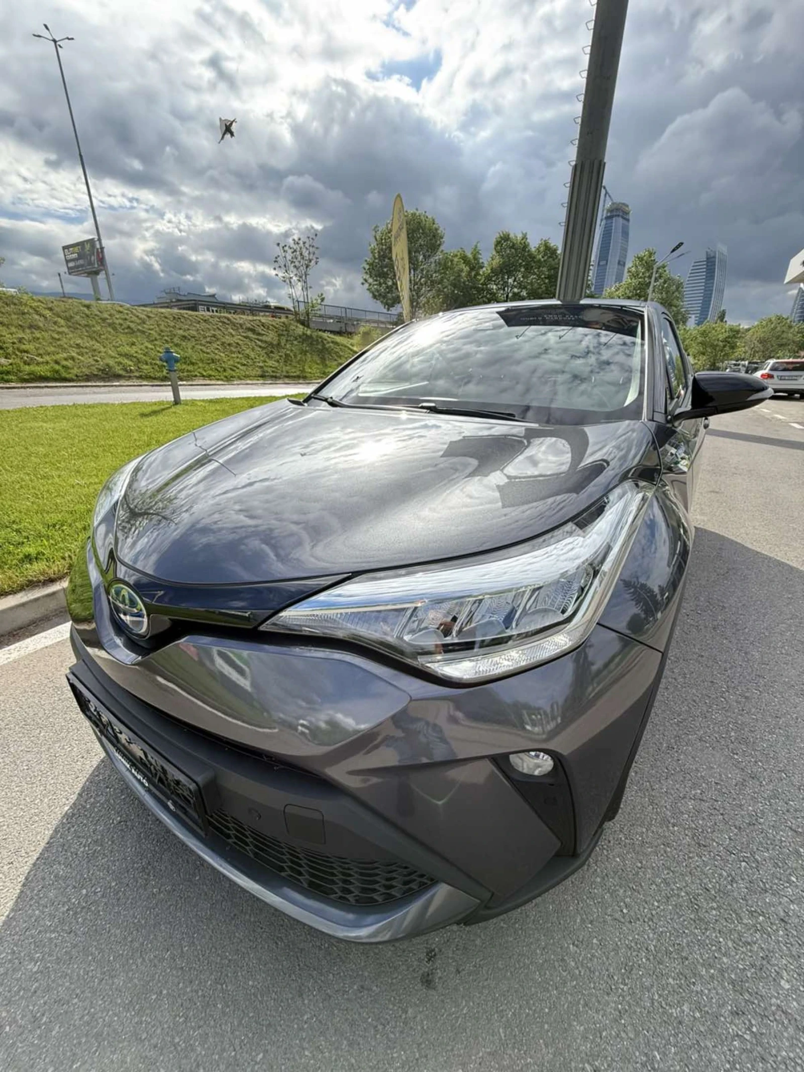 Toyota C-HR HYBRID BI Tone 2.0 184�.� ��� | Mobile.bg � ����������� 3
