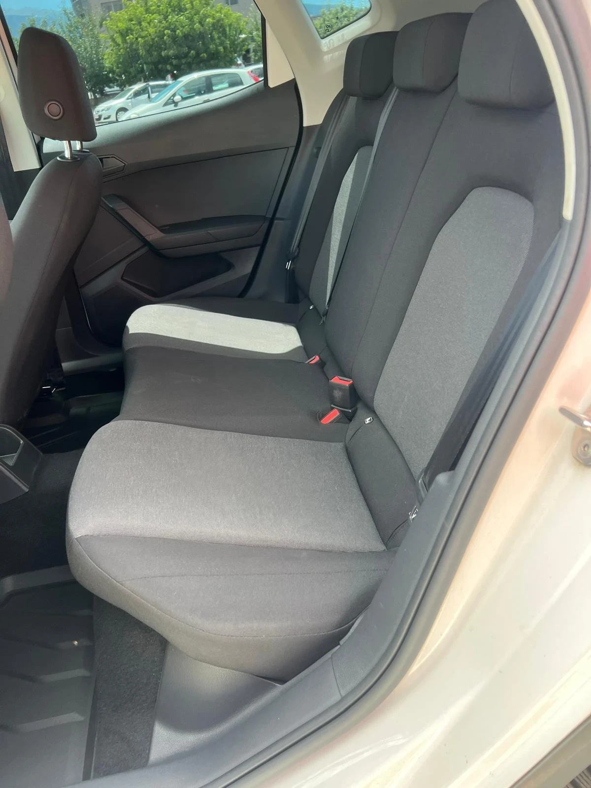 Seat Arona Benz/Metan Euro6B 78.000km!!!, снимка 13 - Автомобили и джипове - 52817132