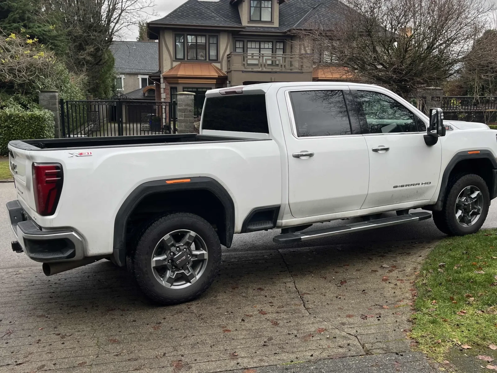 Gmc Sierra 4WD Crew Cab 159" SLT - изображение 2