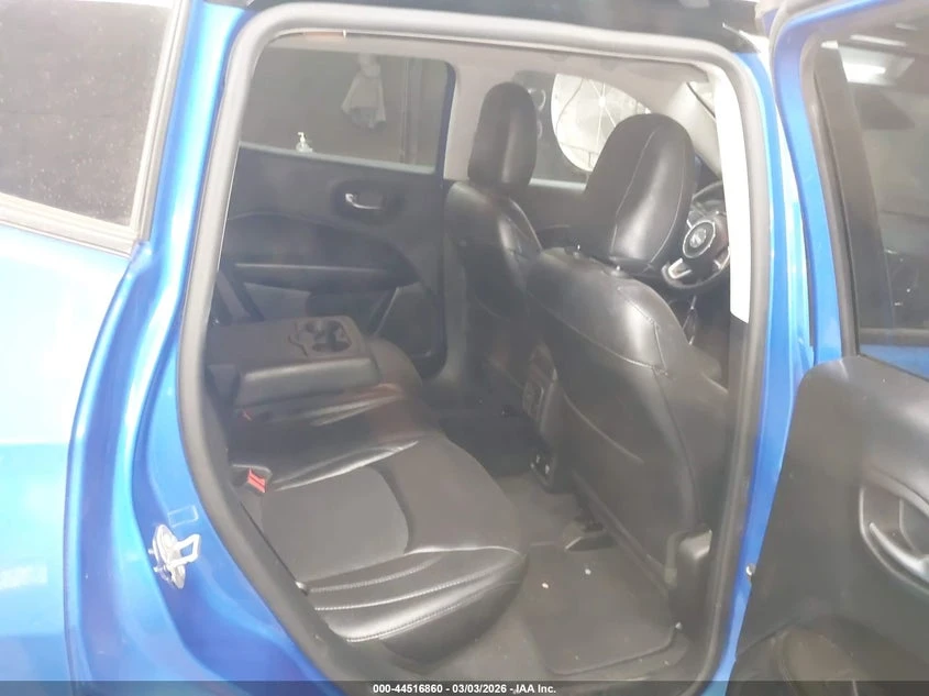 Jeep Compass 2.4l Altitude Fwd, снимка 8 - Автомобили и джипове - 54116032