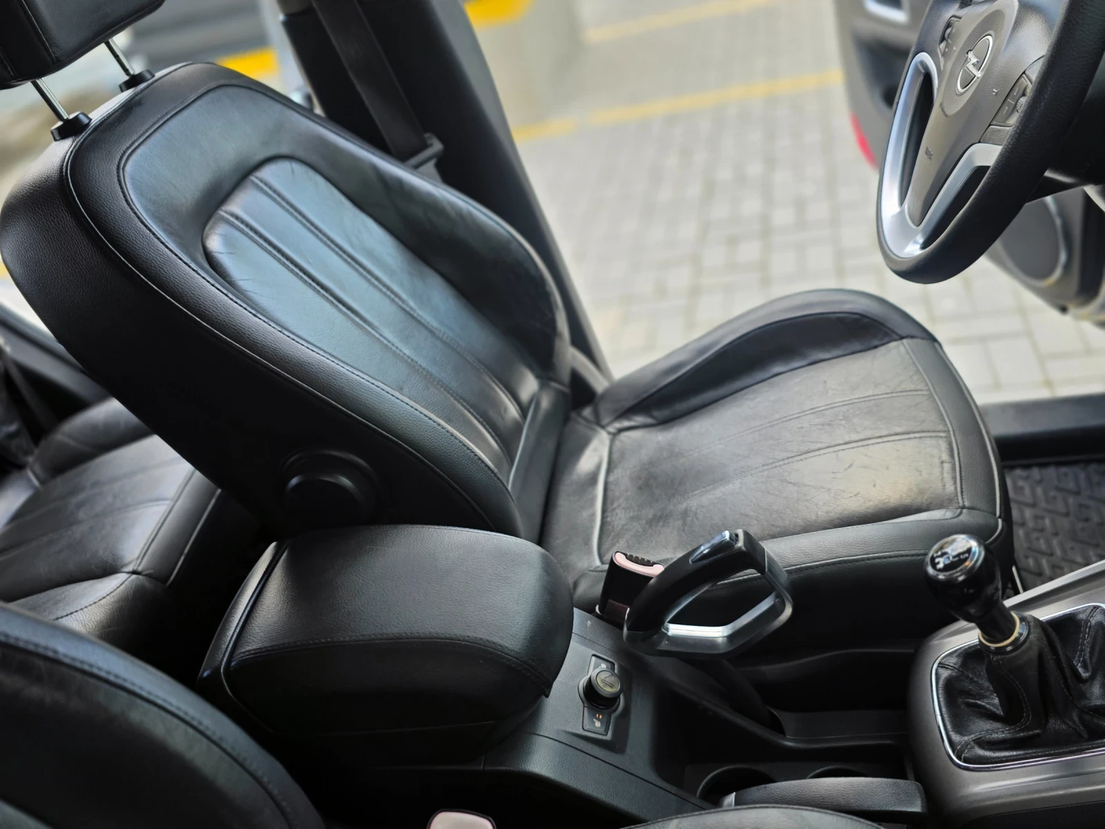 Opel Antara 2.0 TDI 4X4 , снимка 16 - Автомобили и джипове - 54141421