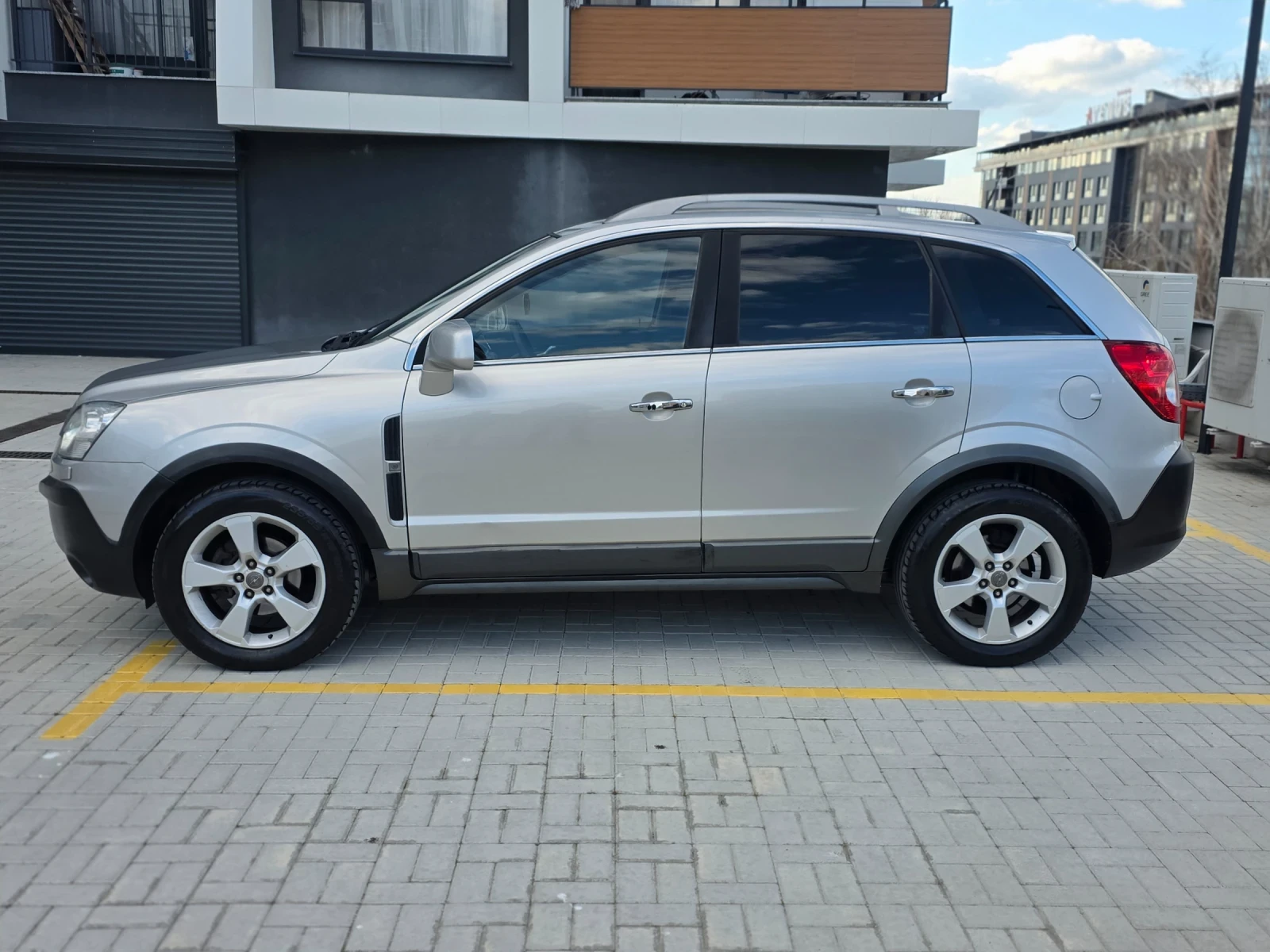 Opel Antara 2.0 TDI 4X4 , снимка 3 - Автомобили и джипове - 54141421