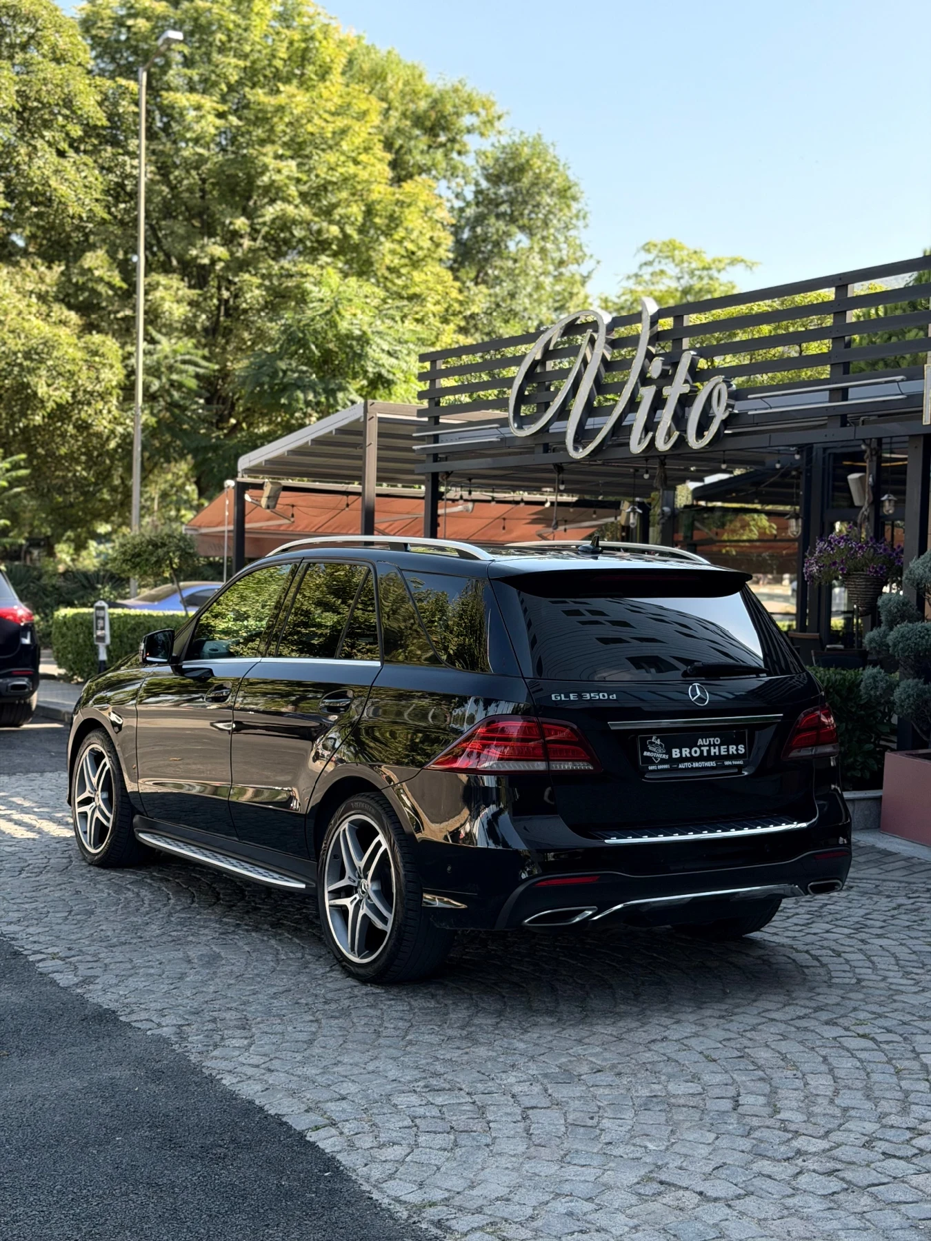 Mercedes-Benz GLE 350 FACELIFT / AMG LINE / ПАНОРАМА / 360 / 9G-TRON?C, снимка 2 - Автомобили и джипове - 55769970