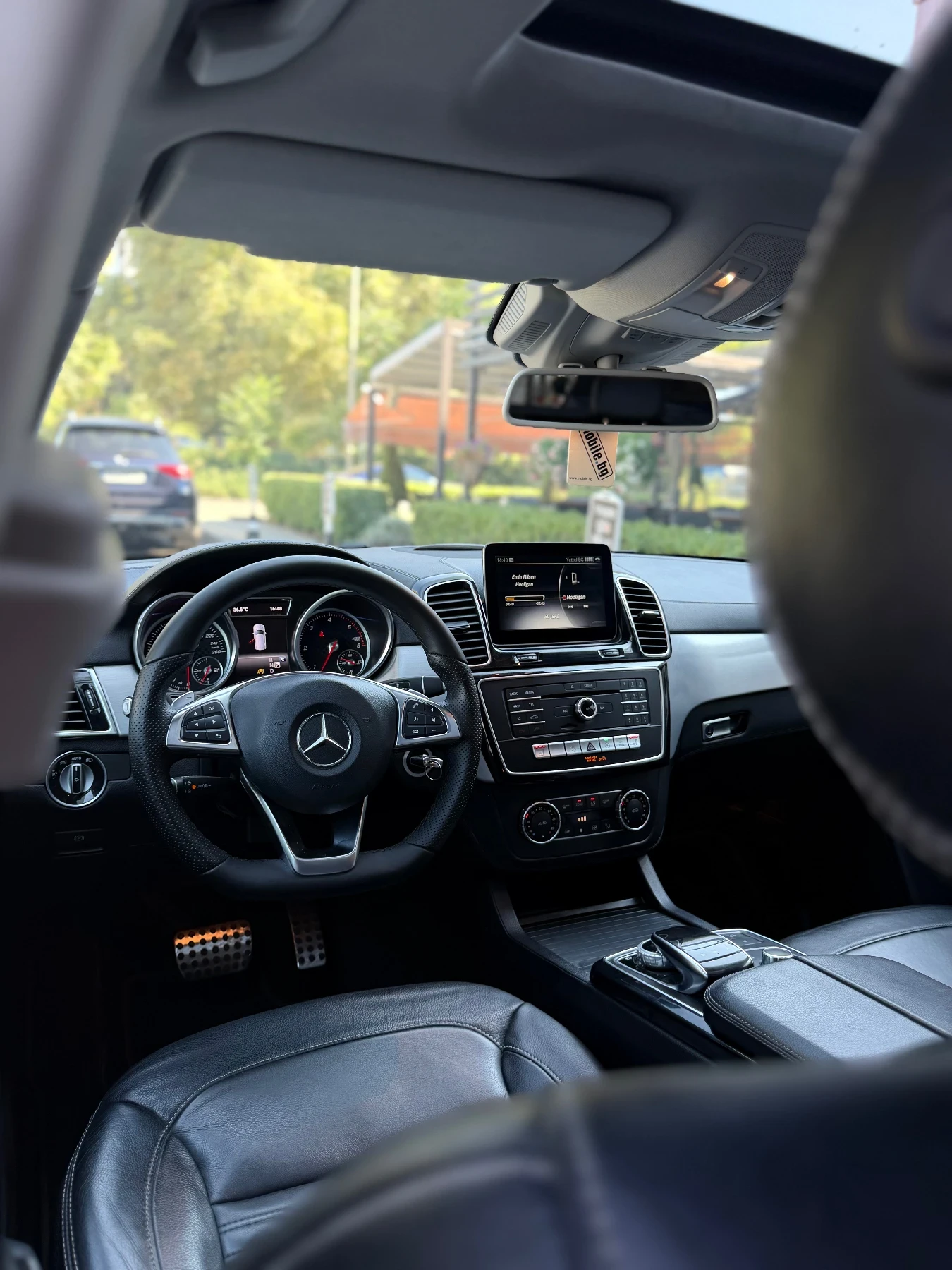 Mercedes-Benz GLE 350 FACELIFT / AMG LINE / ПАНОРАМА / 360 / 9G-TRON?C, снимка 10 - Автомобили и джипове - 55769970