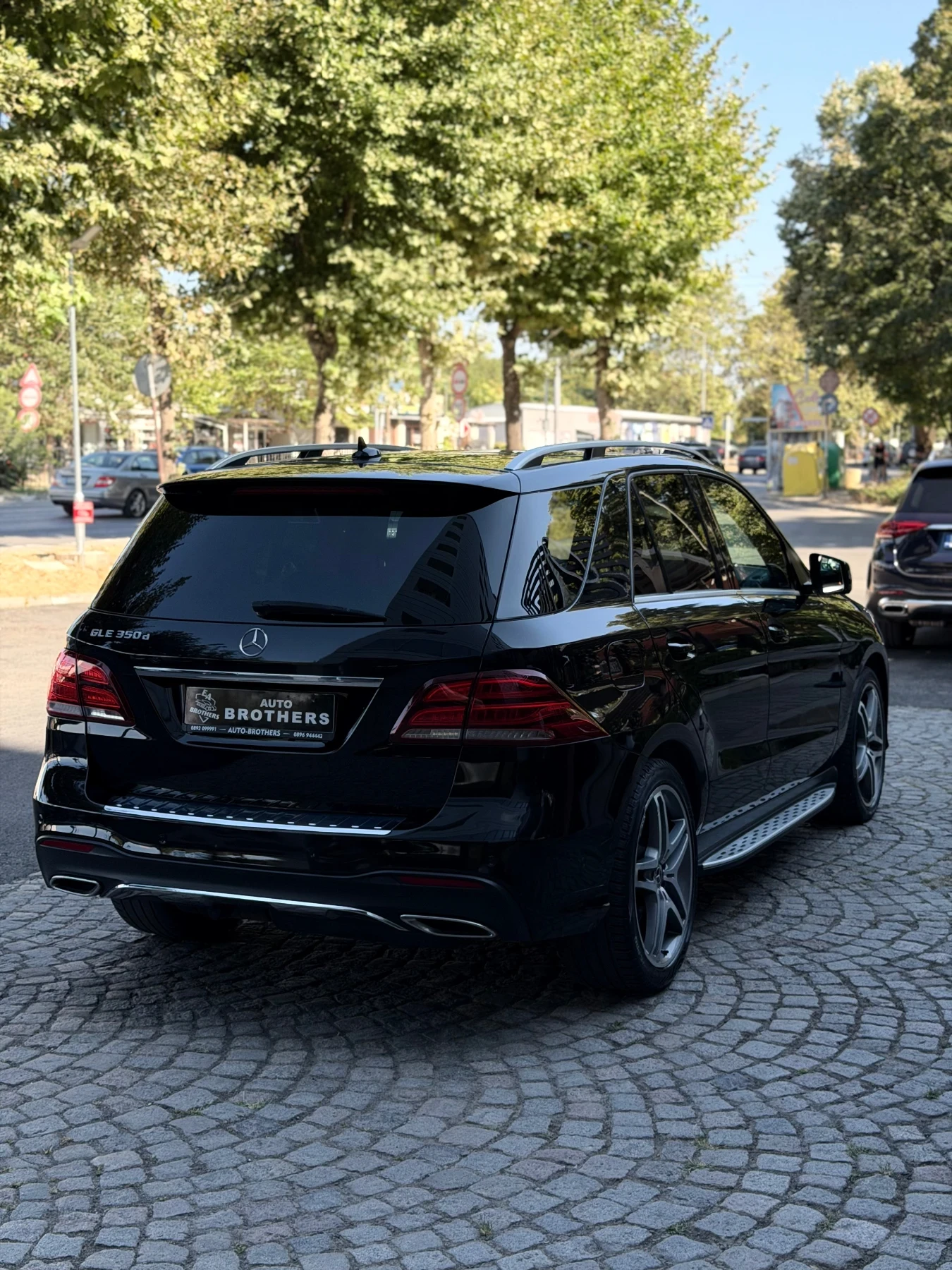 Mercedes-Benz GLE 350 FACELIFT / AMG LINE / ПАНОРАМА / 360 / 9G-TRON?C, снимка 4 - Автомобили и джипове - 55769970