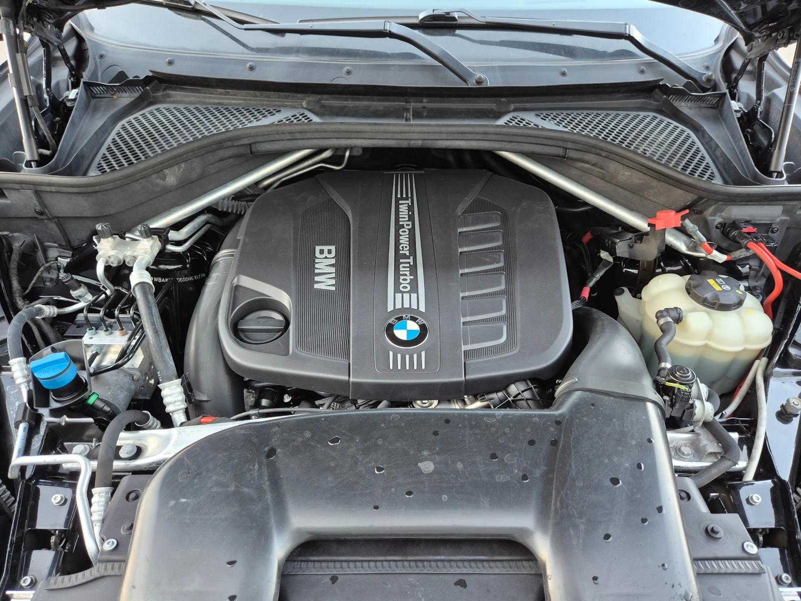 BMW X5 4.0d 313ks. 2016г Швейцария , снимка 17 - Автомобили и джипове - 55773589