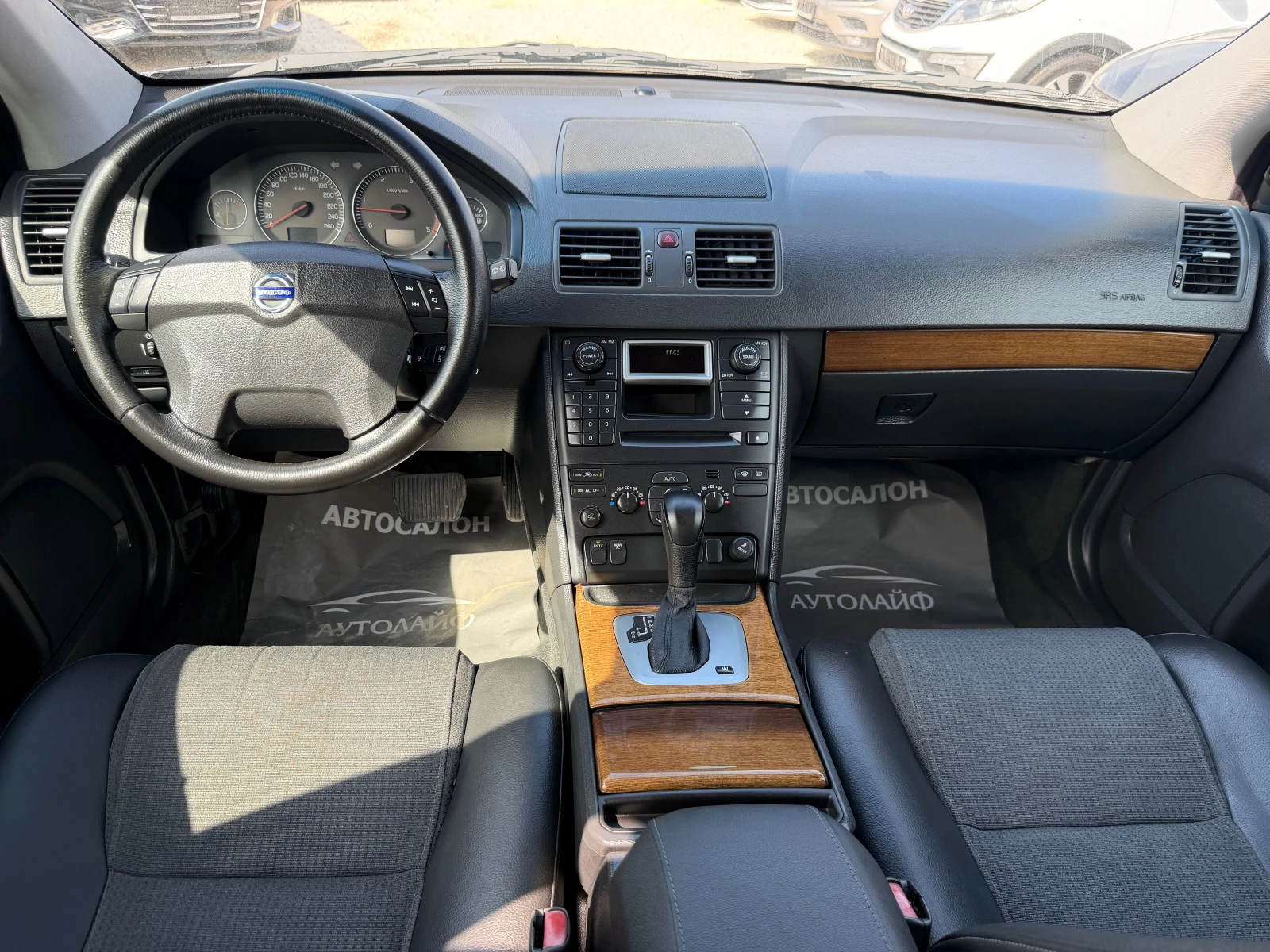 Volvo Xc90 2.4D5 AUTOMATIC AWD 6+ 1, снимка 8 - Автомобили и джипове - 55822196