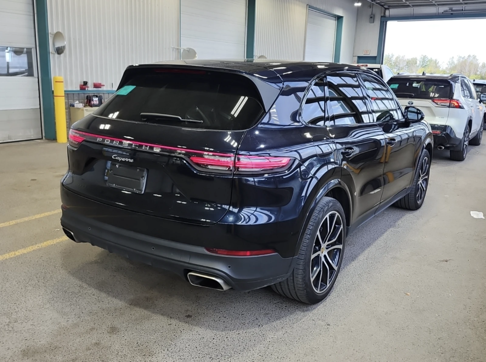 Porsche Cayenne 2021 Porsche Cayenne, снимка 3 - Автомобили и джипове - 56268866