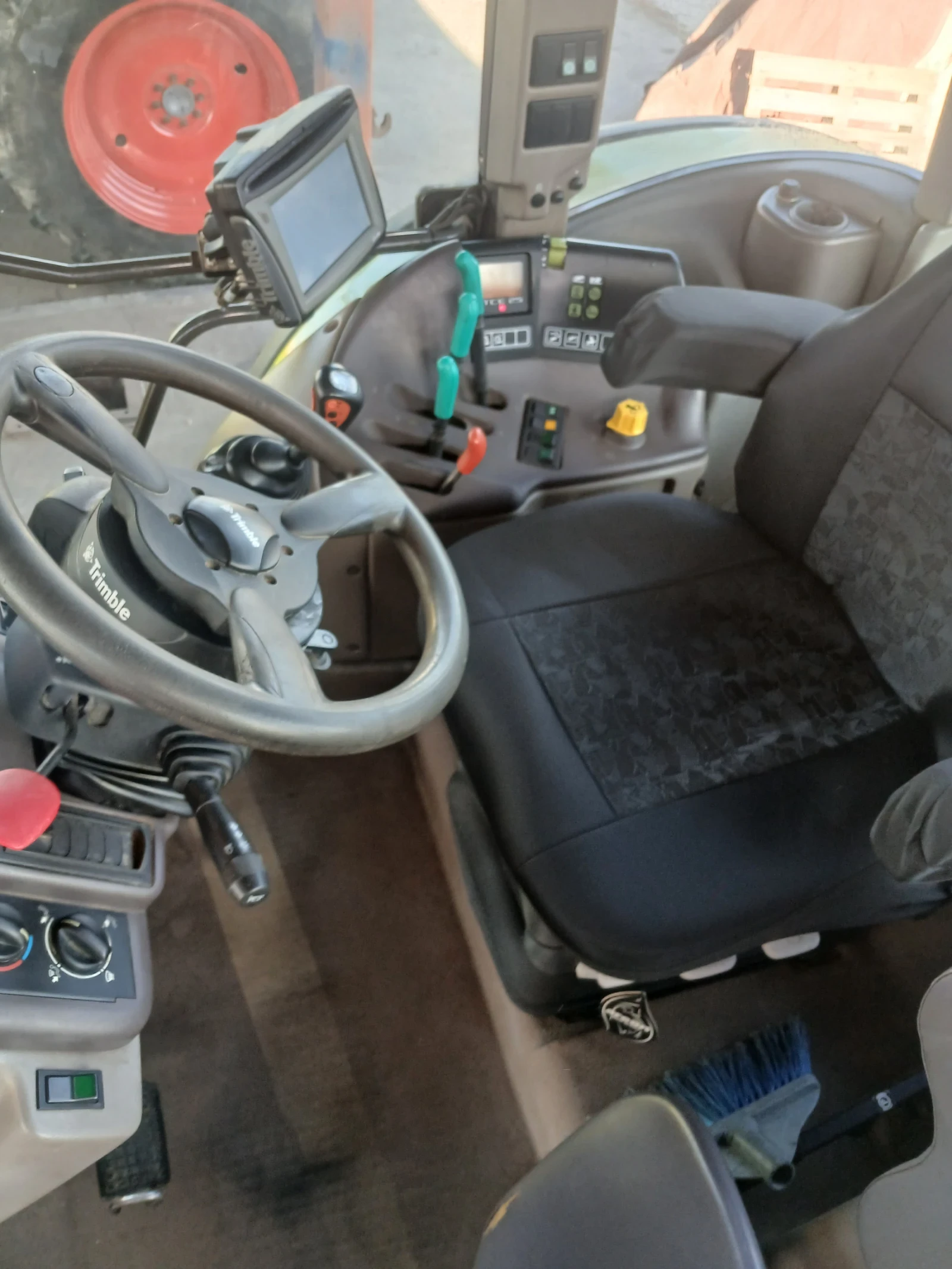 Трактор Claas Арес 836 с АВТОПИЛОТ, снимка 4 - Селскостопанска техника - 55666983