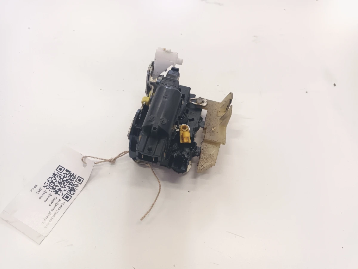 брава (предна лява) Дачия Докер 1.5дци я