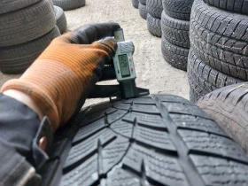 Гуми Зимни 225/65R17, снимка 3 - Гуми и джанти - 39385970