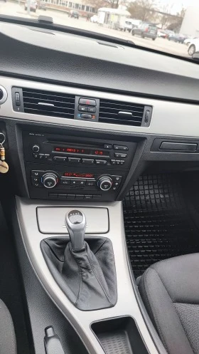 BMW 320, снимка 13