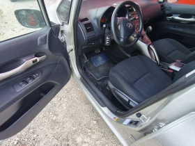 Toyota Auris 1.6i Автоматик , снимка 6