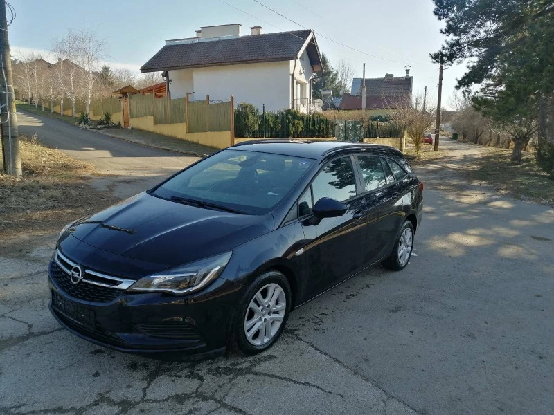 Opel Astra 1.6 CDTI  SportsTurer, снимка 2 - Автомобили и джипове - 47301879