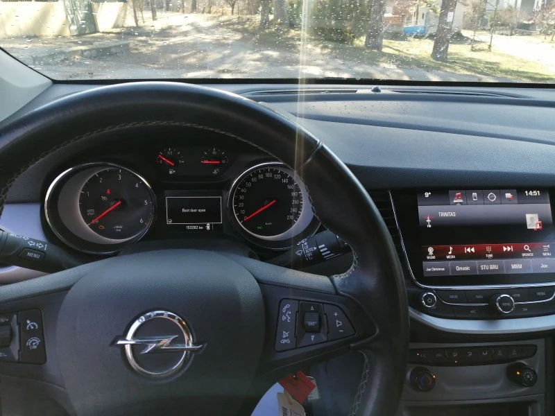 Opel Astra 1.6 CDTI  SportsTurer, снимка 7 - Автомобили и джипове - 47301879