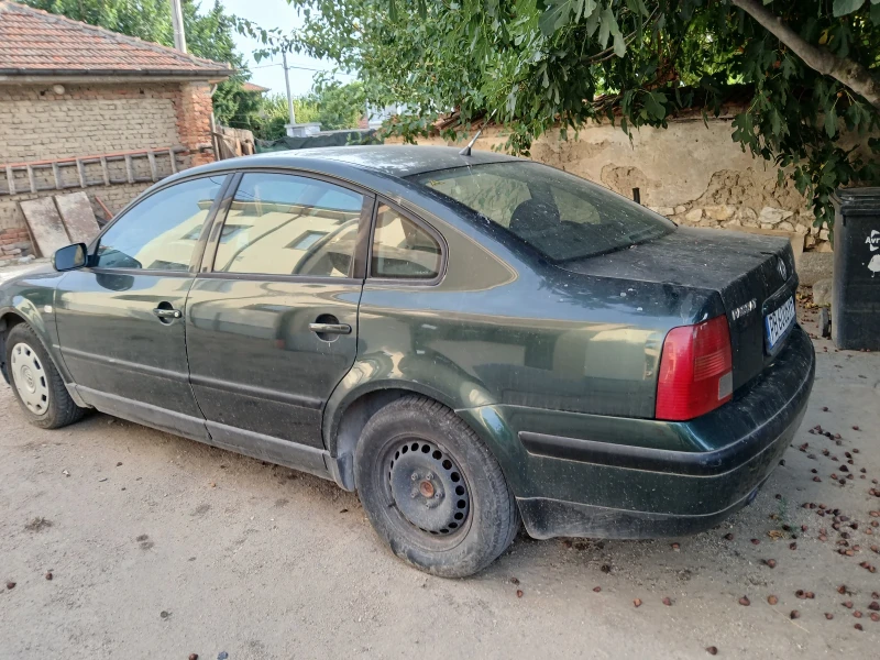 VW Passat, снимка 4 - Автомобили и джипове - 47401004