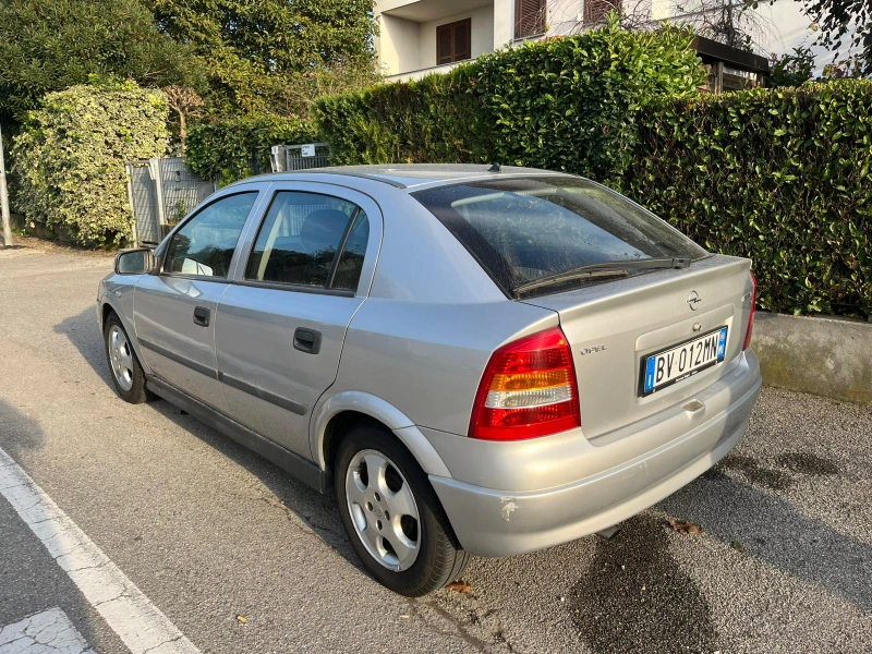 Opel Astra 1.6i-16v, снимка 6 - Автомобили и джипове - 48000389