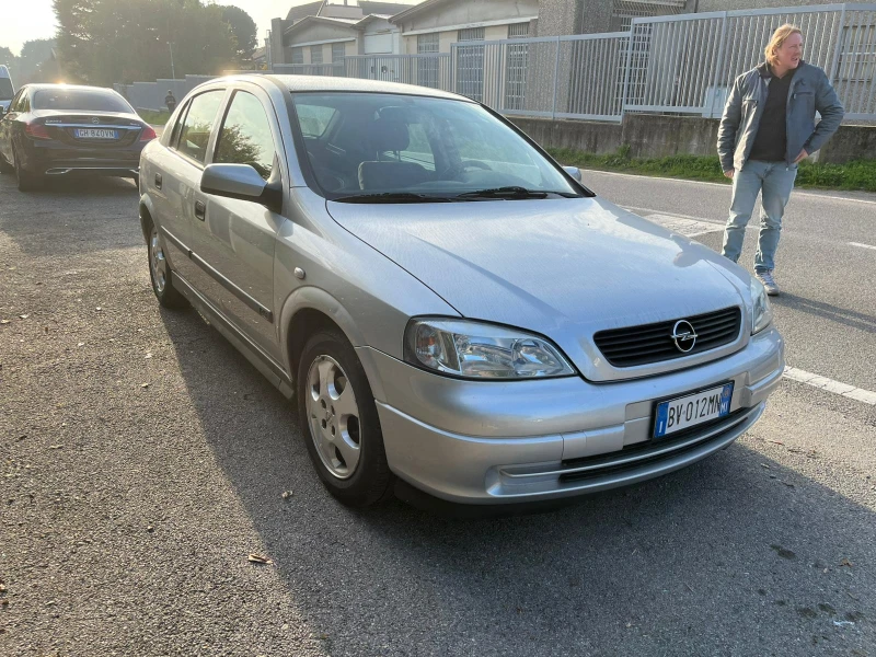 Opel Astra 1.6i-16v, снимка 3 - Автомобили и джипове - 48000389