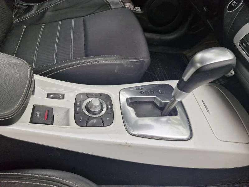 Renault Laguna Cupe, снимка 10 - Автомобили и джипове - 52417570