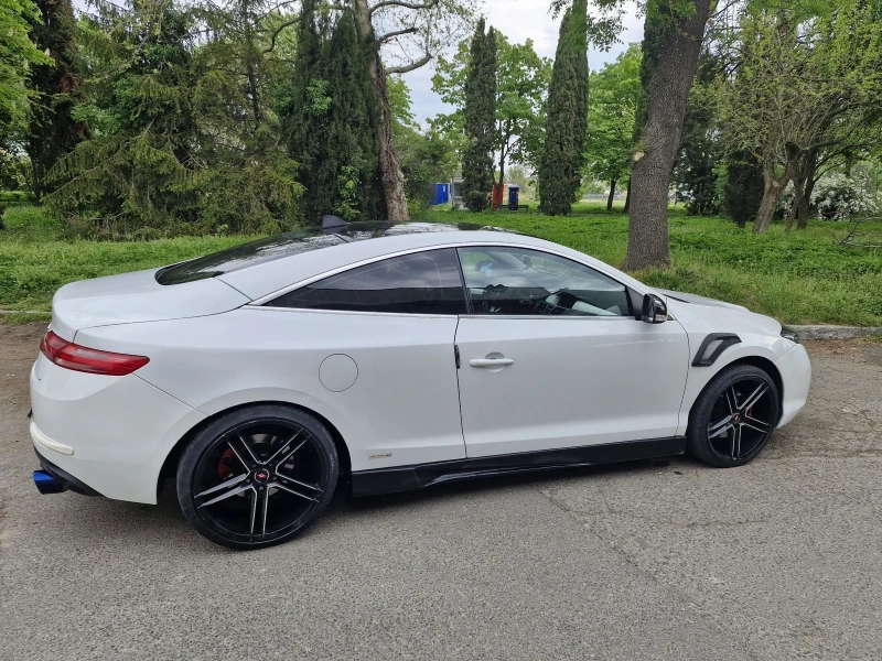 Renault Laguna Cupe, снимка 3 - Автомобили и джипове - 52417570