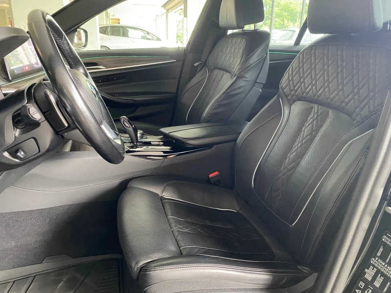 BMW 530 M Performance Luxury Line , снимка 12 - Автомобили и джипове - 50446479