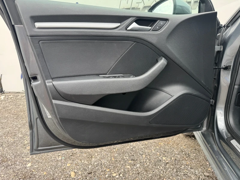 Audi A3 1.6 TDI * S-Line * 39000 kм., снимка 6 - Автомобили и джипове - 51146538