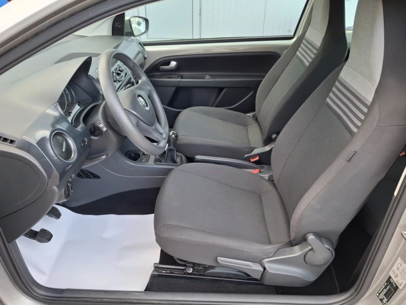 VW Up 1.0 Blue Motion, снимка 13 - Автомобили и джипове - 52086047