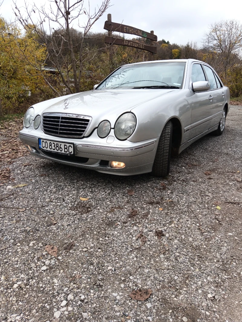 Mercedes-Benz E 270, снимка 15 - Автомобили и джипове - 52319265