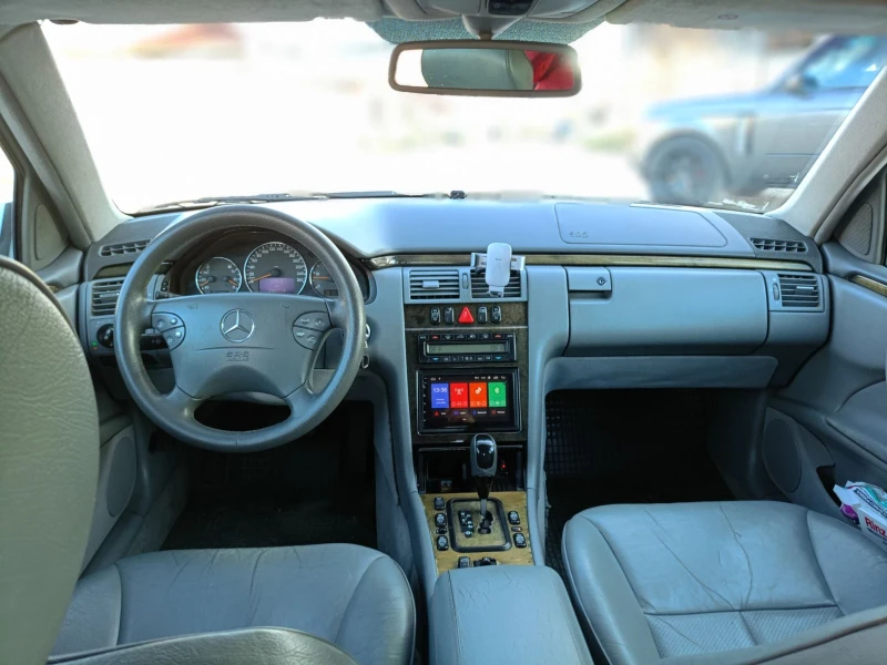 Mercedes-Benz E 270, снимка 4 - Автомобили и джипове - 52319265