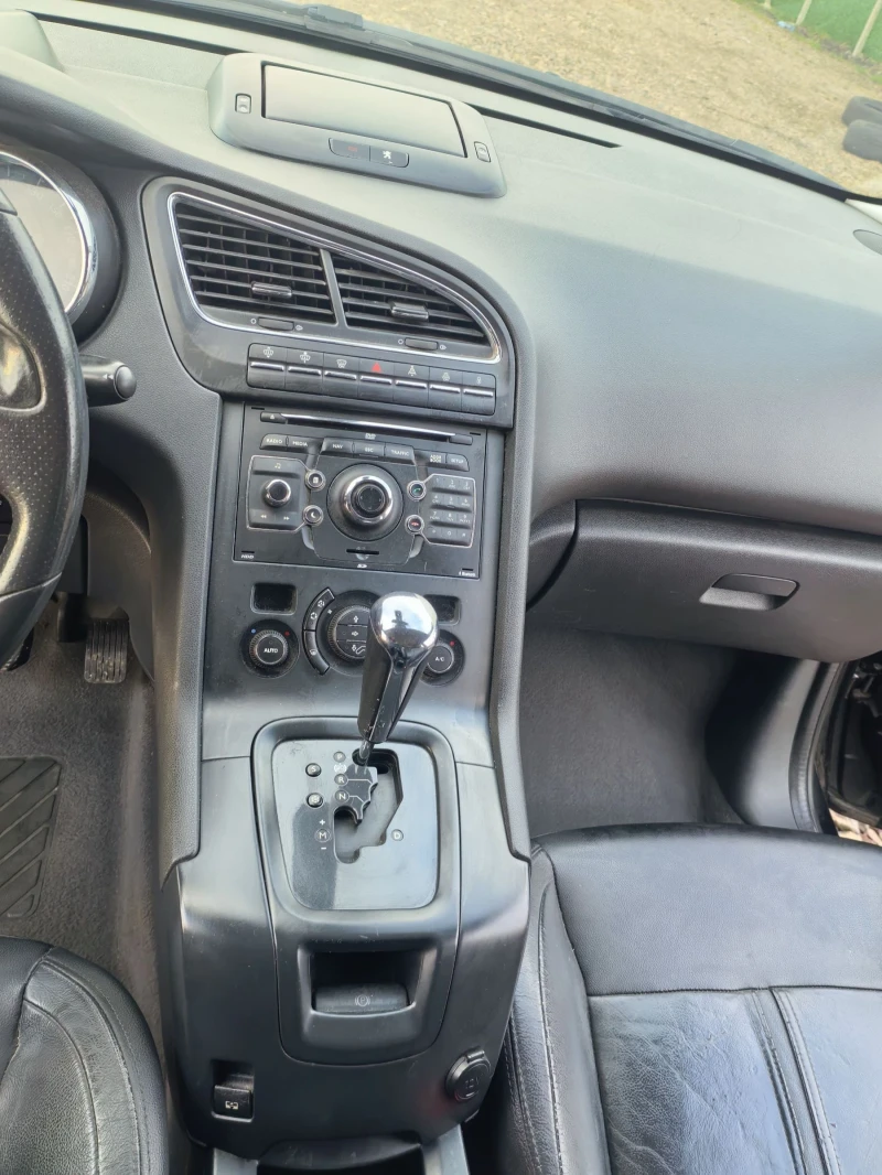 Peugeot 5008 2.0 Дизел, снимка 10 - Автомобили и джипове - 53470062