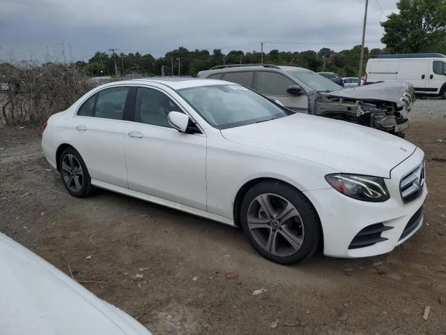 Mercedes-Benz E 300 4MATIC , снимка 4 - Автомобили и джипове - 48013572