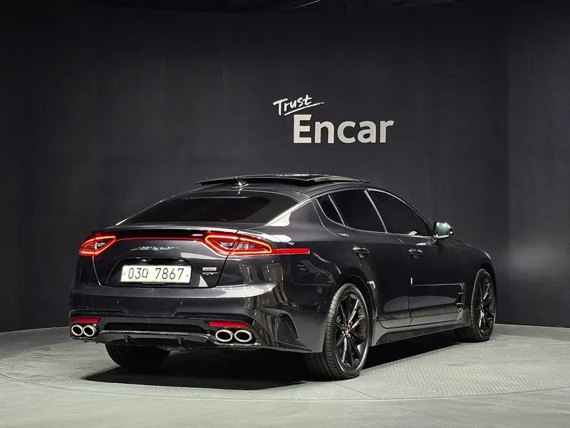 Kia Stinger 2.0 Turbo Awd Platinum, снимка 2 - Автомобили и джипове - 56118182