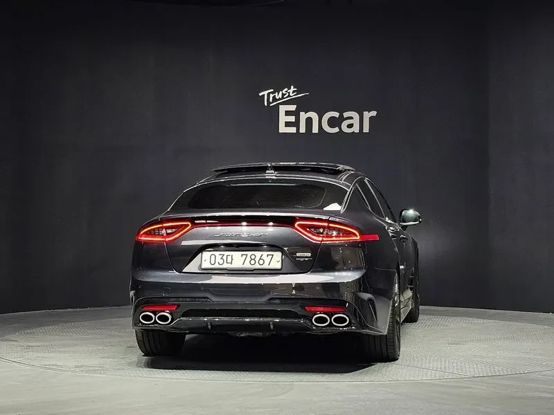 Kia Stinger 2.0 Turbo Awd Platinum, снимка 4 - Автомобили и джипове - 56118182