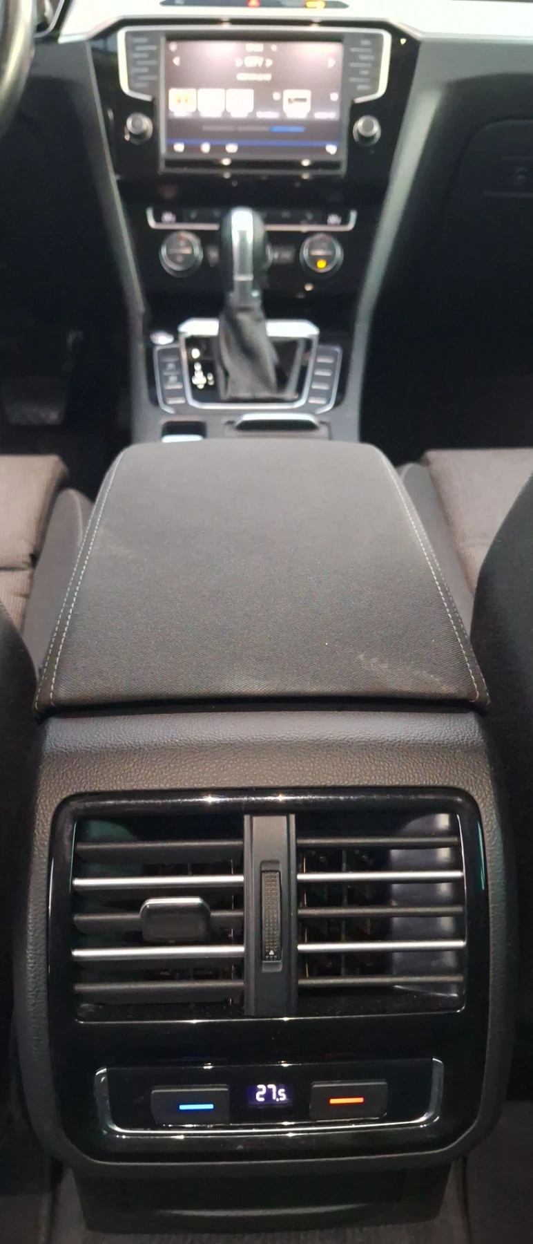 VW Passat 2.0 TDI, снимка 14 - Автомобили и джипове - 56122225
