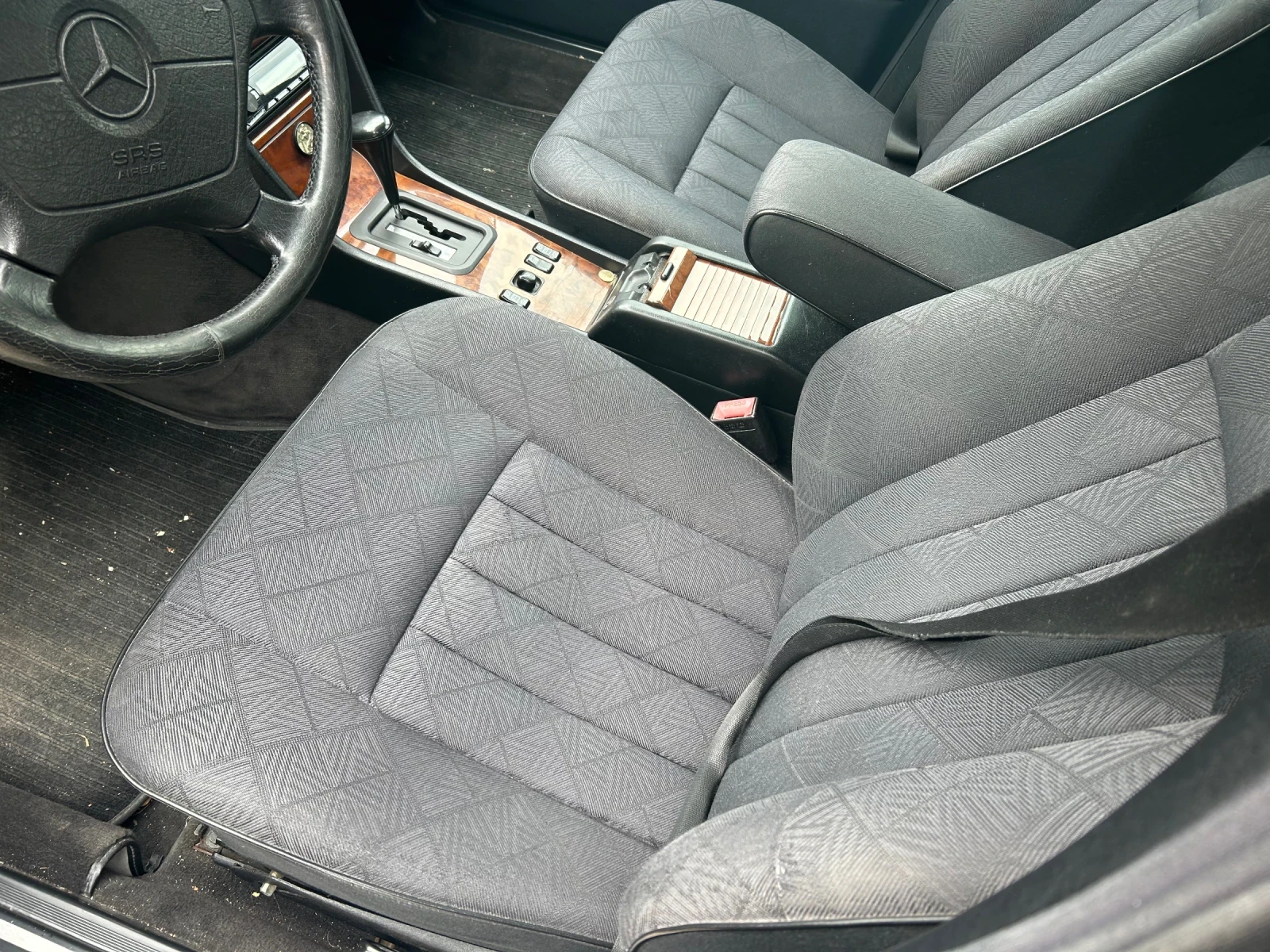 Mercedes-Benz 124 124-2.2-150-Автомат-Уникат | Mobile.bg — изображение 14