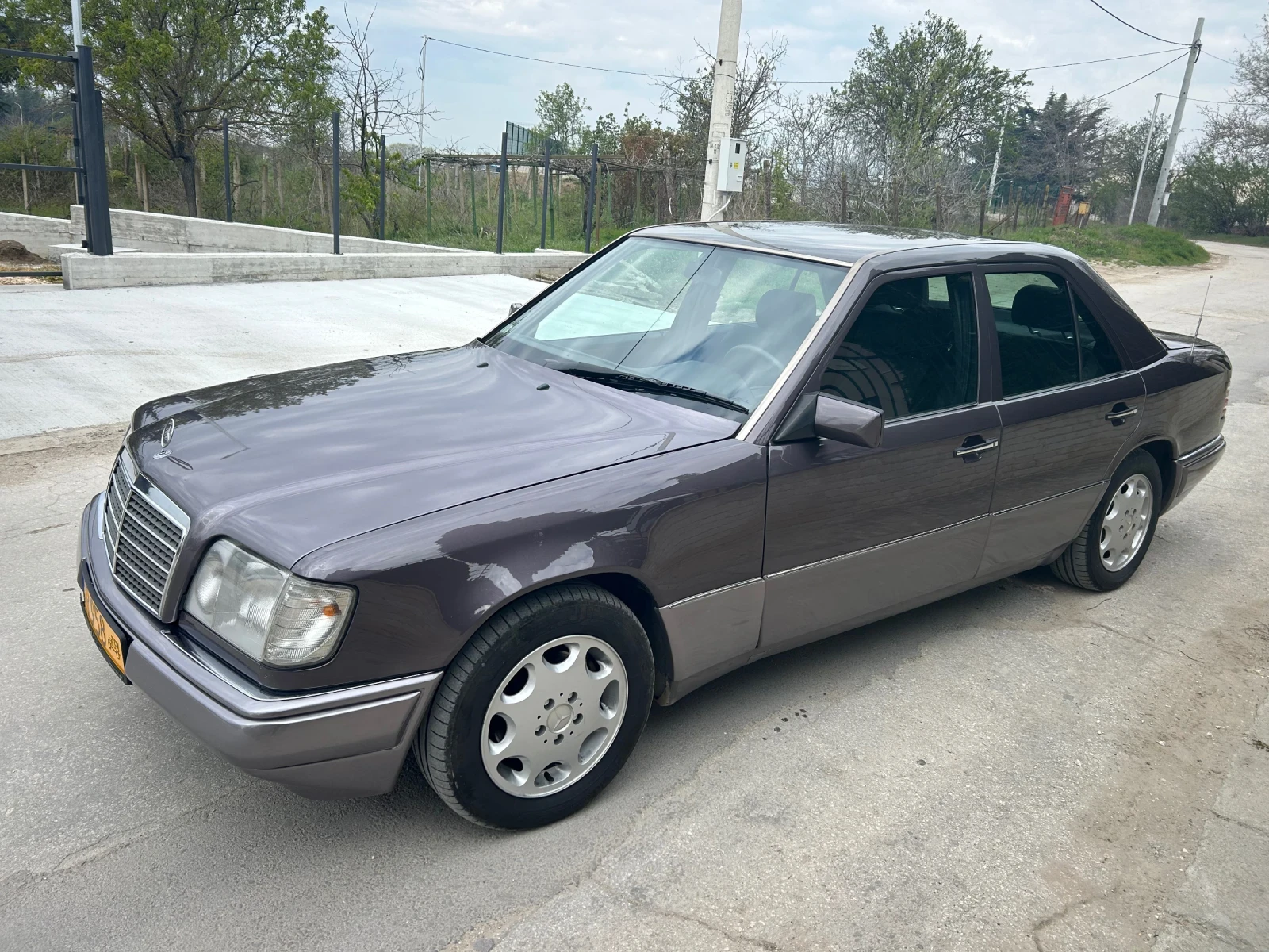 Mercedes-Benz 124 124-2.2-150-Автомат-Уникат - изображение 5