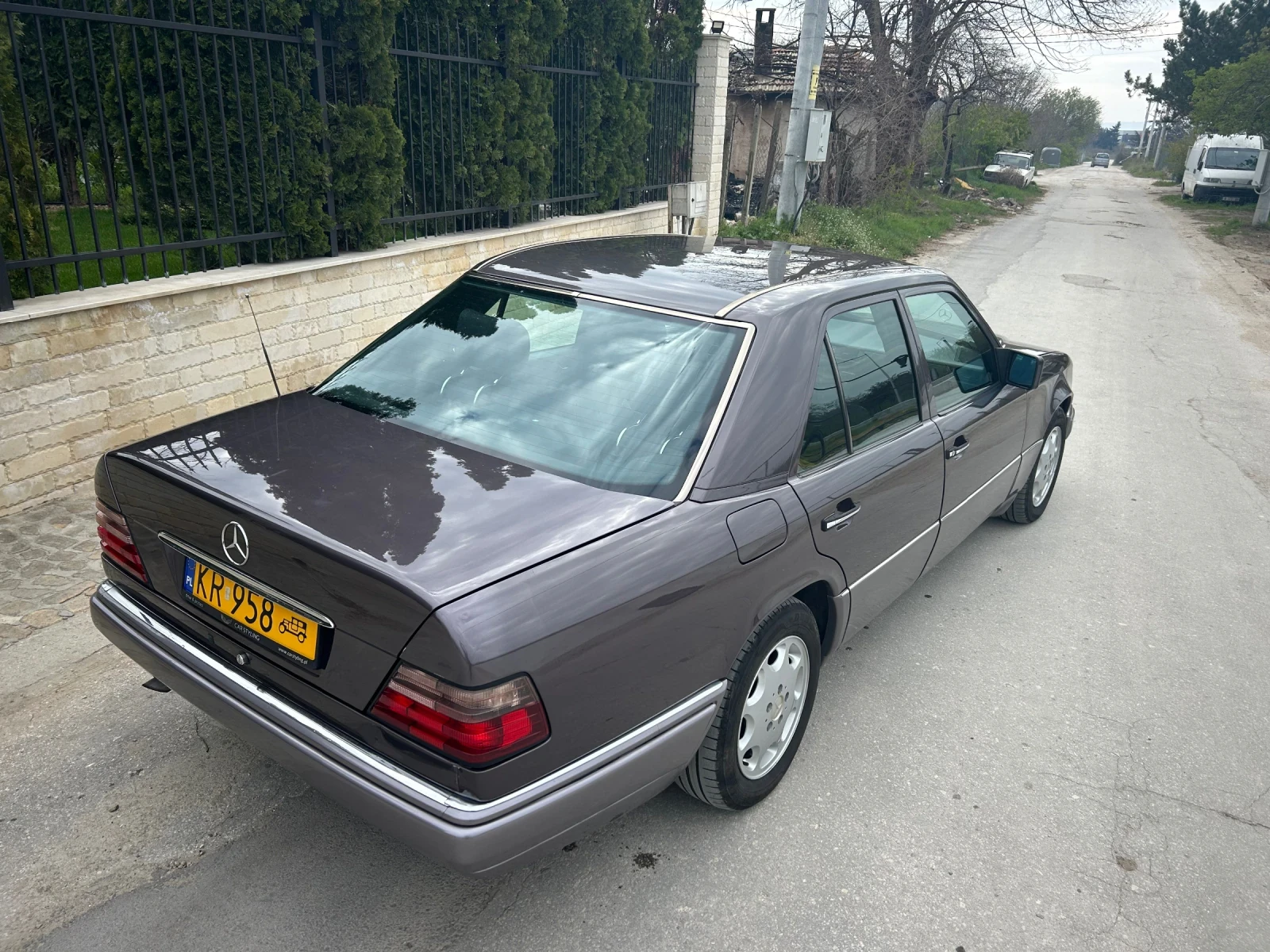 Mercedes-Benz 124 124-2.2-150-Автомат-Уникат - изображение 9