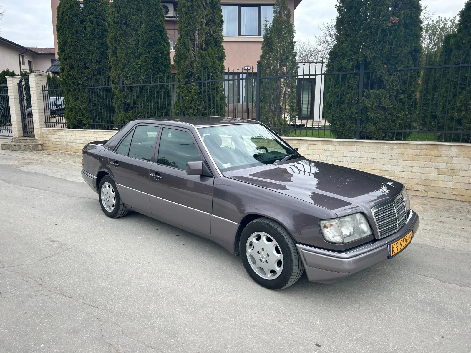 Mercedes-Benz 124 124-2.2-150-Автомат-Уникат - изображение 4