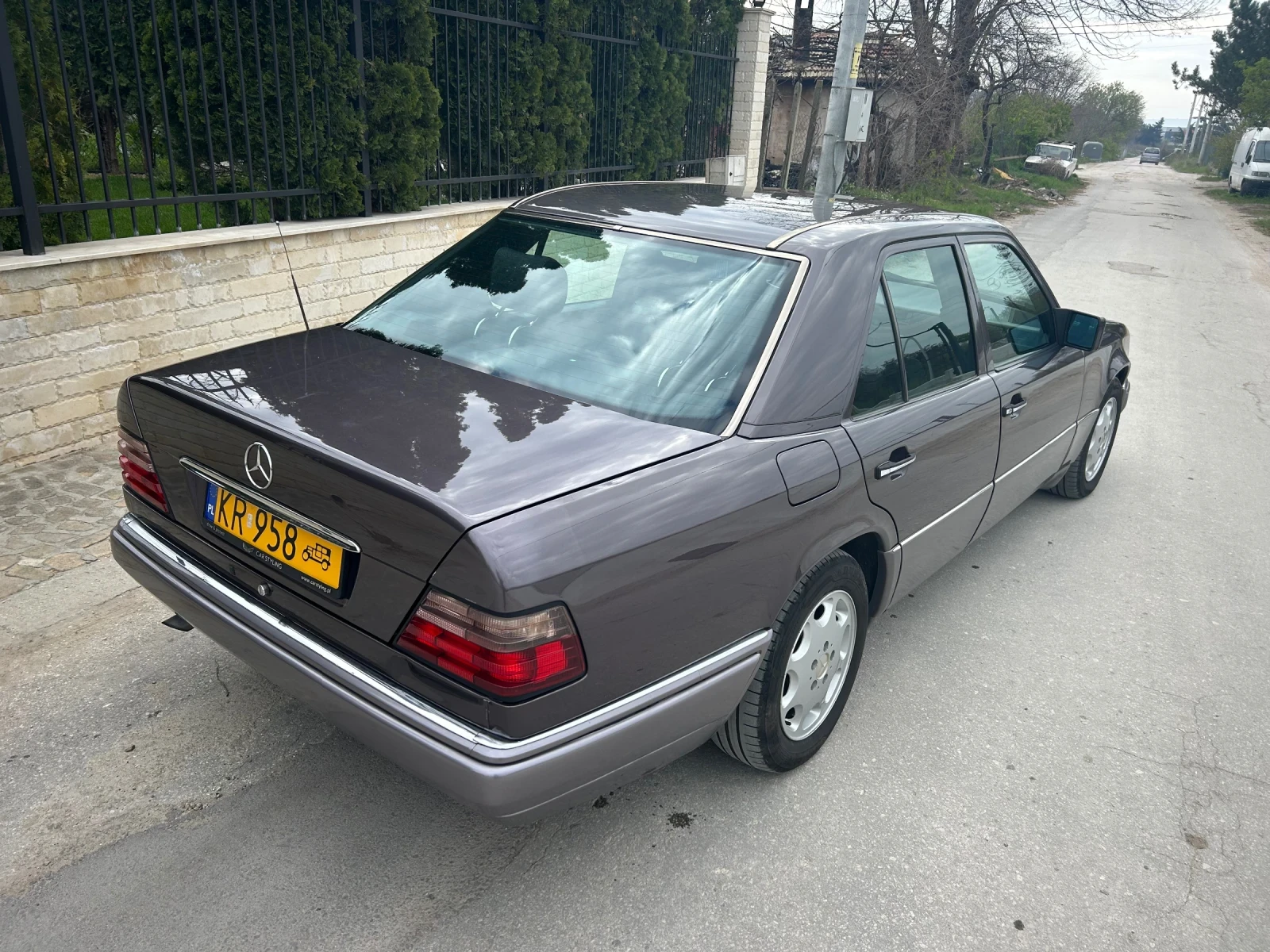 Mercedes-Benz 124 124-2.2-150-Автомат-Уникат - изображение 7