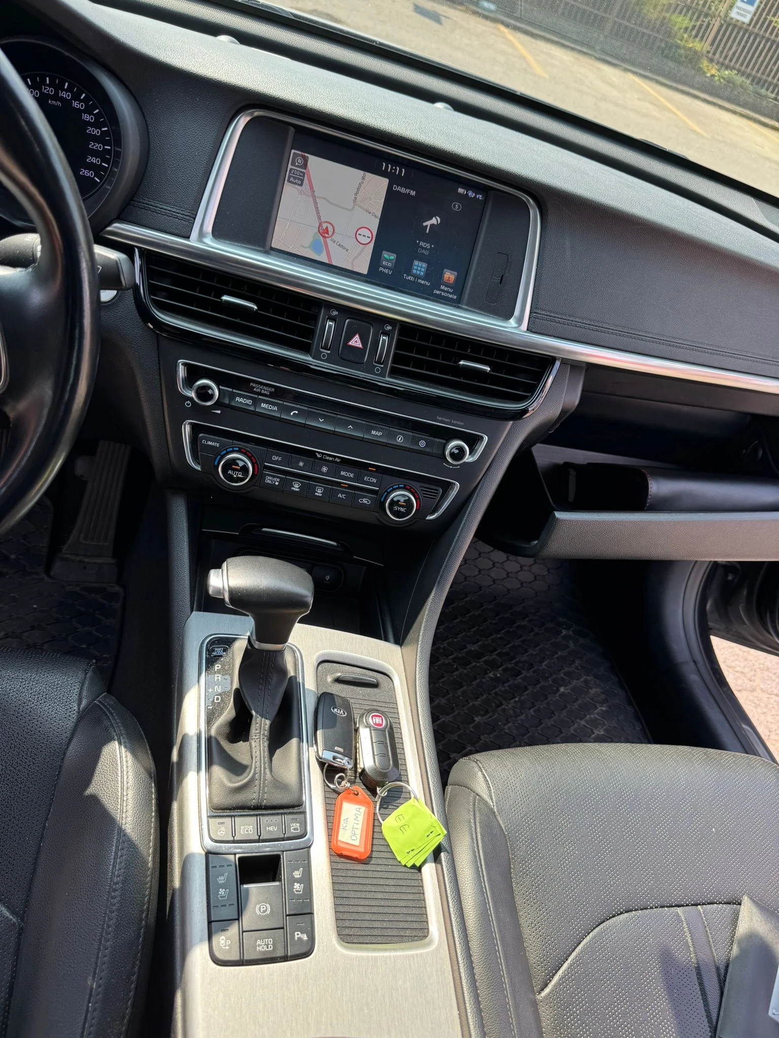 Kia Optima 2.0 Plug-in Hybrid EXECUTIVE - изображение 8