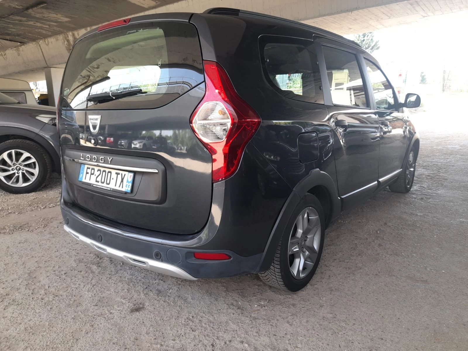 Dacia Lodgy Stepway1.5dci-115-NAVI-камера-6ск - изображение 5