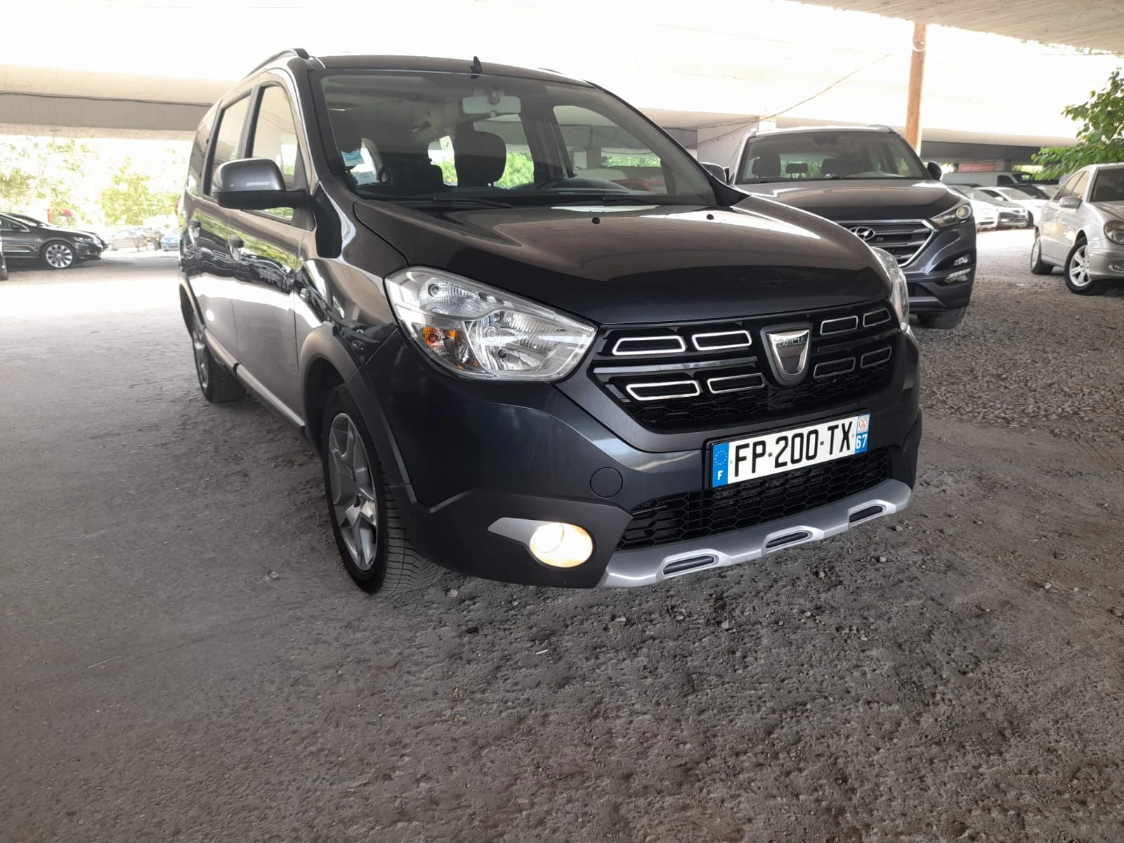 Dacia Lodgy Stepway1.5dci-115-NAVI-камера-6ск - изображение 3