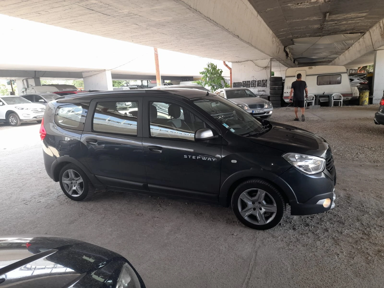 Dacia Lodgy Stepway1.5dci-115-NAVI-камера-6ск - изображение 4