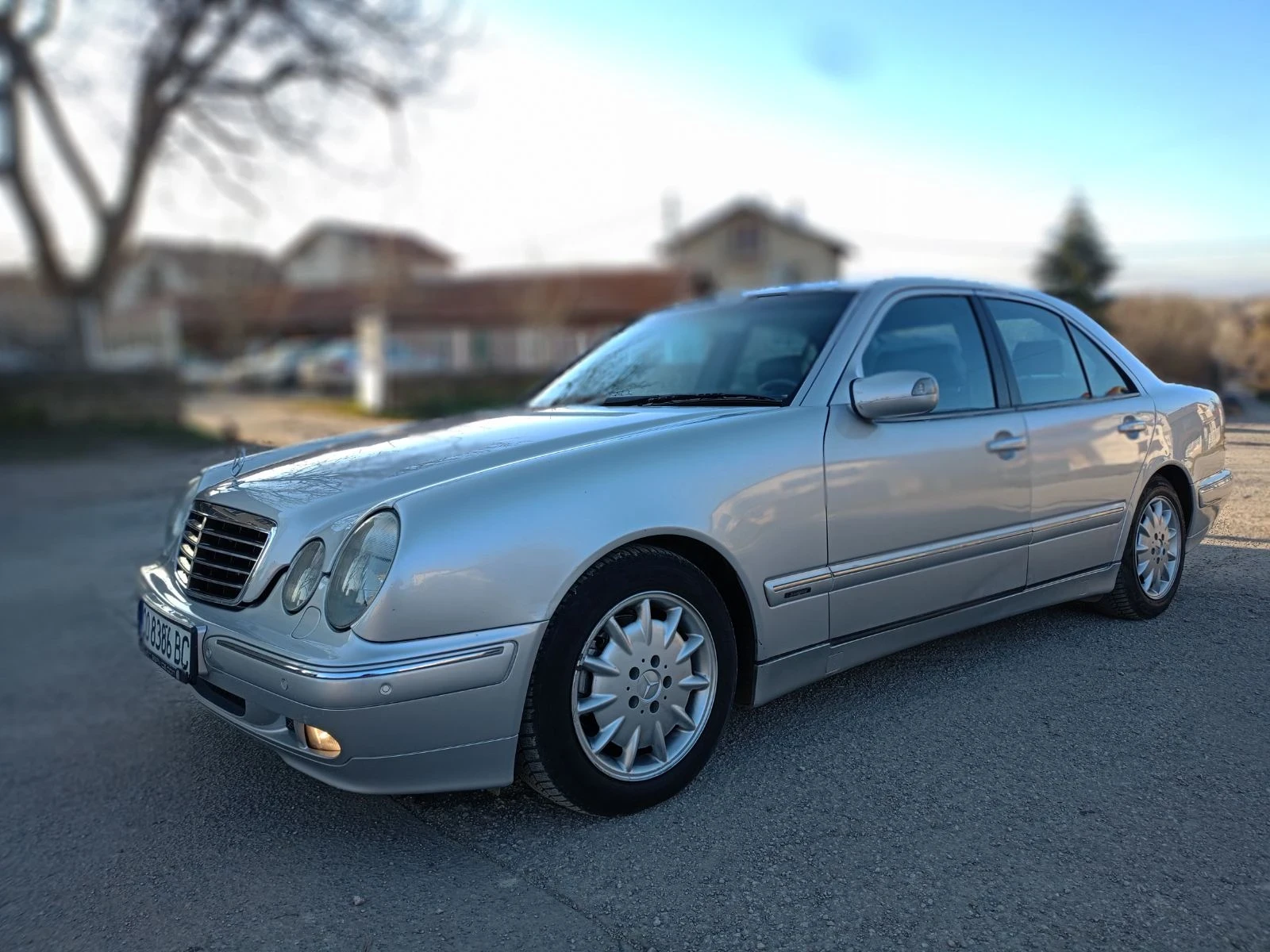 Mercedes-Benz E 270  - изображение 10