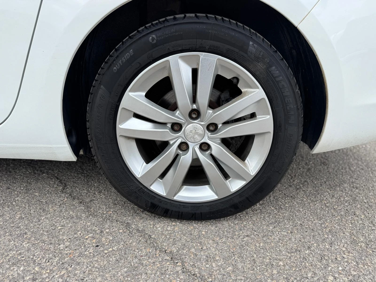 Peugeot 308 1.5HDI-NAVI-6ск-100-2019-EURO6 - изображение 9