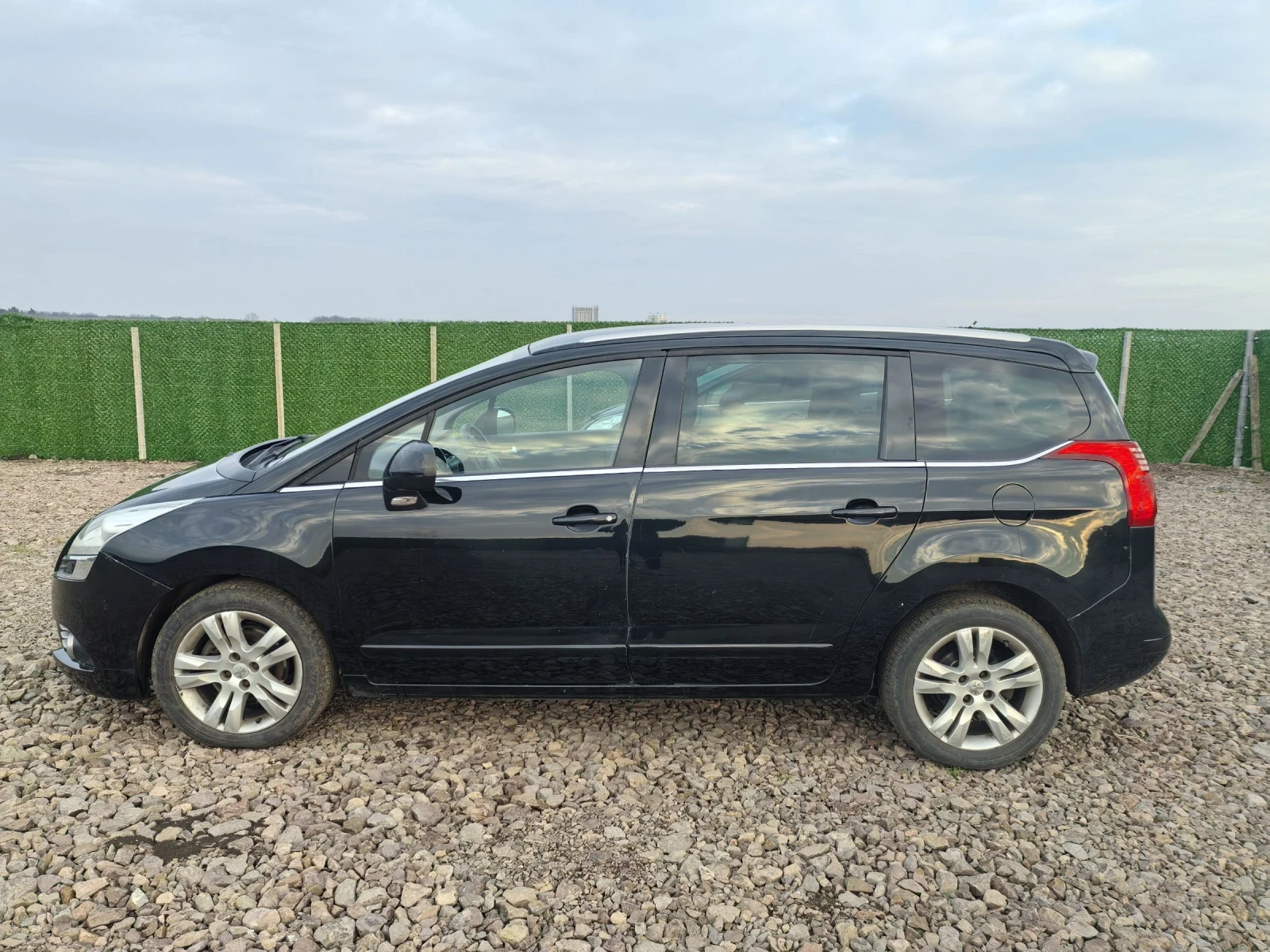 Peugeot 5008 2.0 Дизел - изображение 4