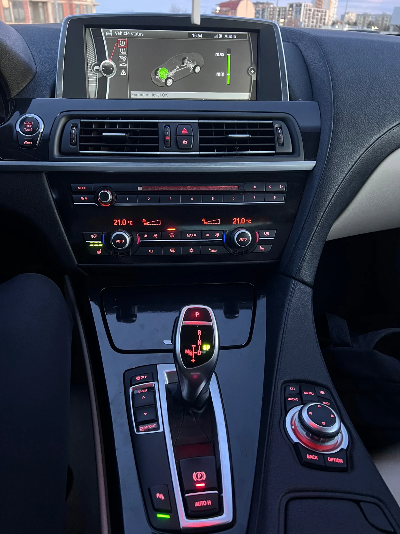 BMW 640 D RWD ОБСЛУЖЕНА, снимка 11 - Автомобили и джипове - 53715324