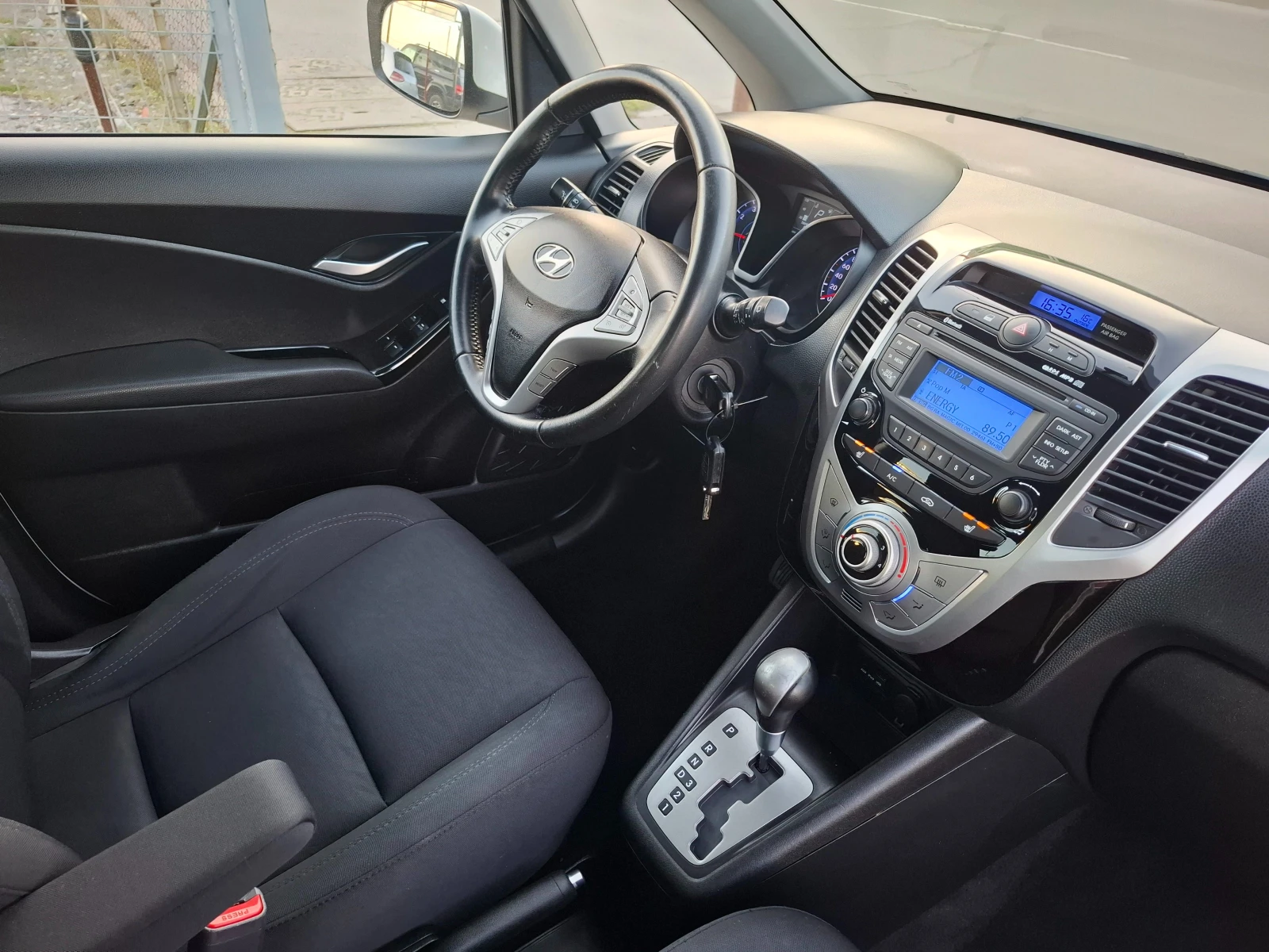 Hyundai Ix20 1.6i 125�.�. �������  �������� �������  | Mobile.bg � ����������� 12